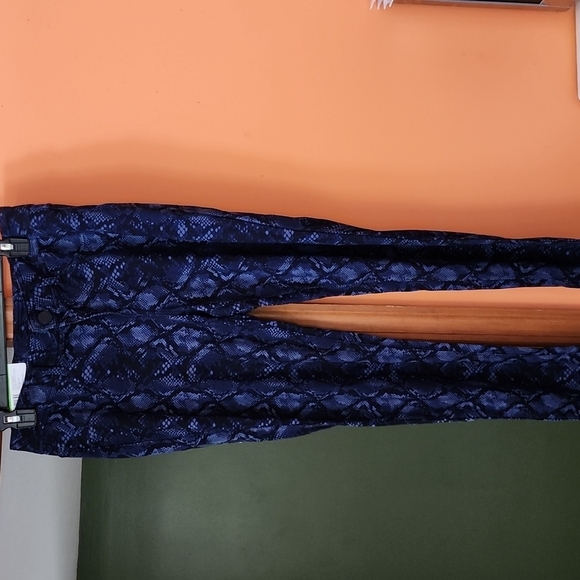 Brand new with tags Ladies size 10 Point Pant skinny by Seven - Picture 4 of 4